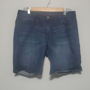 Elle Shorts Womens Size 10 Blue Denim Shorts